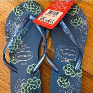 NWT Havaiana Size 6 35/36